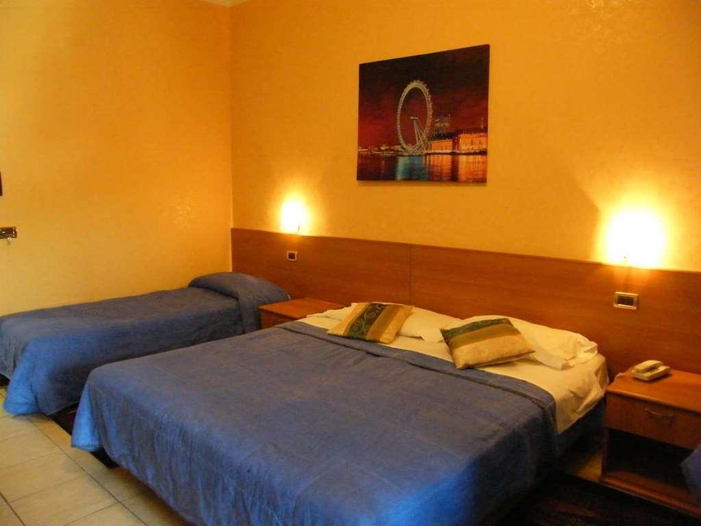 Hotel Residence Memmina Frosinone Quarto foto